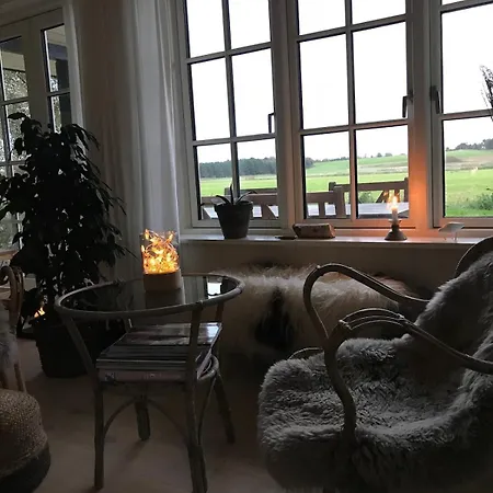 Summerhouse In With View Ferienhaus *