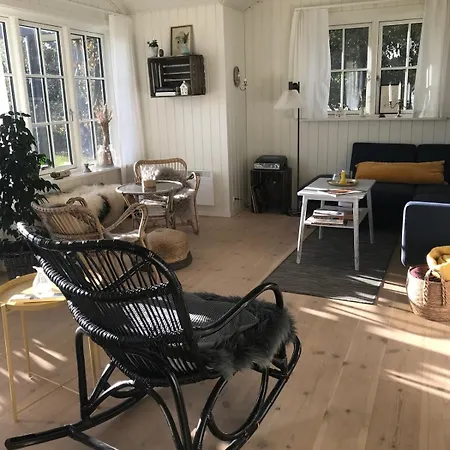 Summerhouse In With View Ferienhaus *